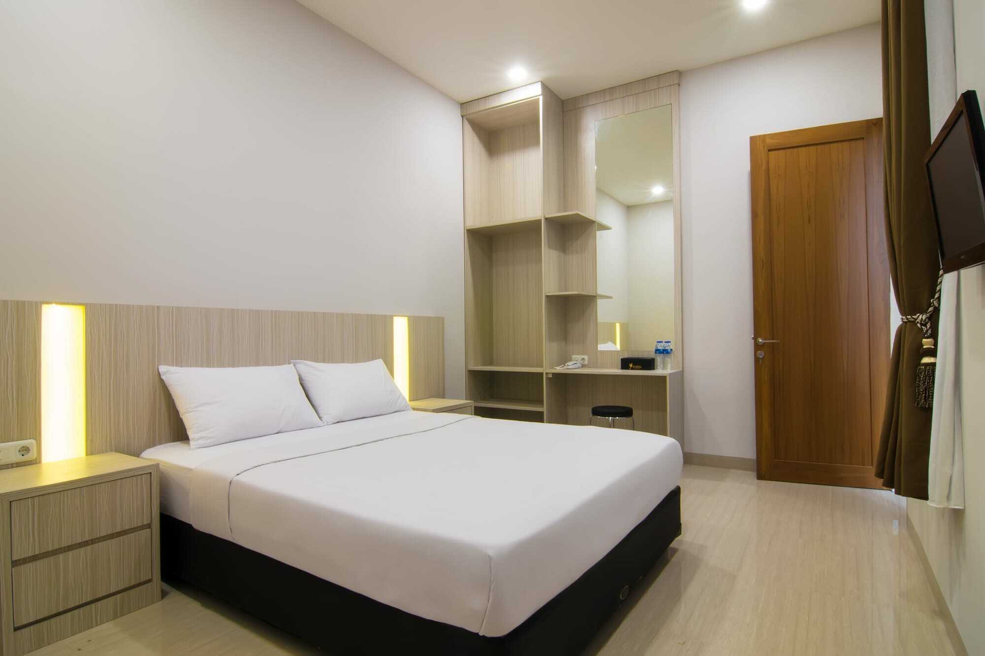 Yobel Hotel Джокякарта Екстериор снимка